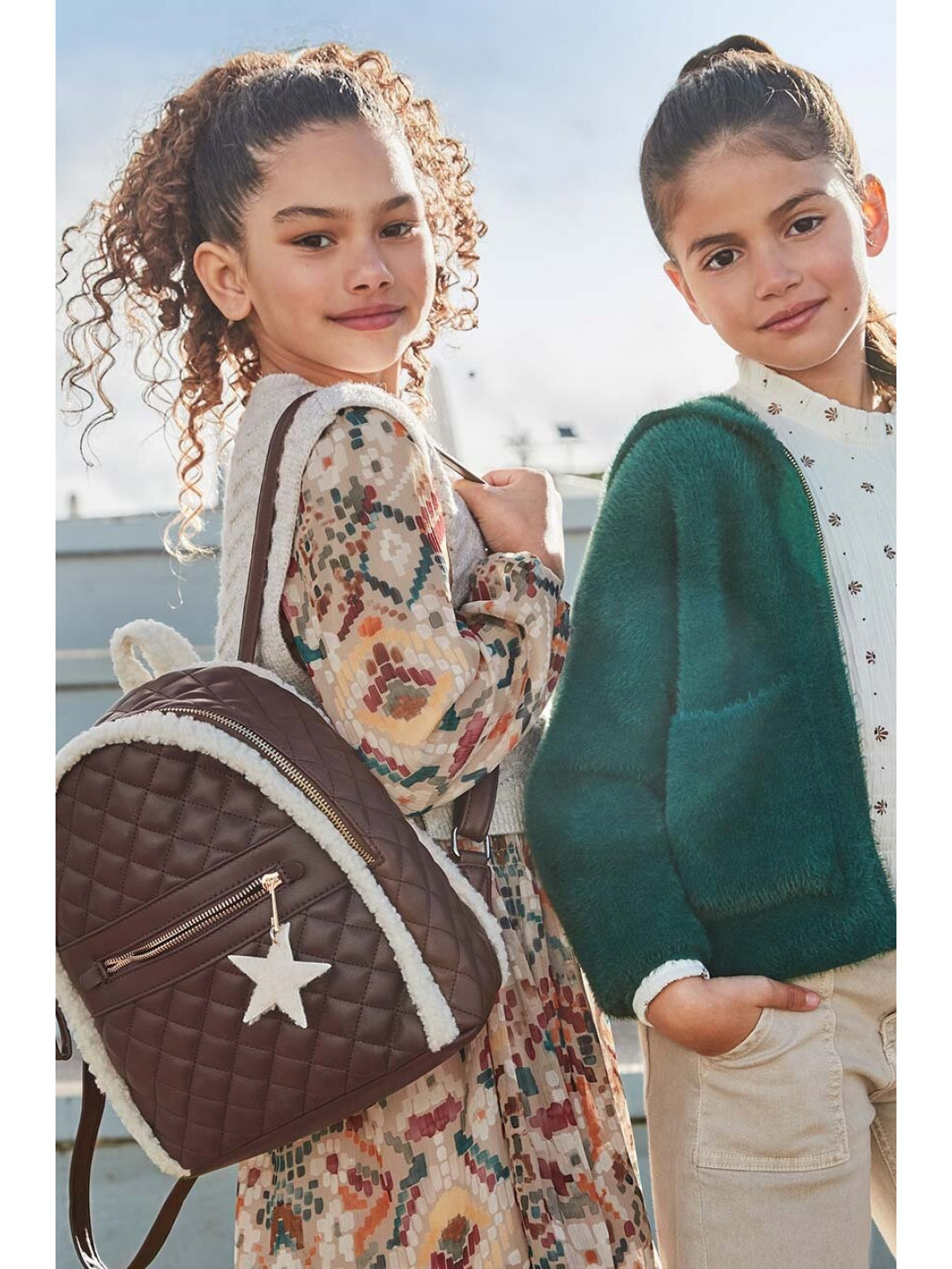 Dětský batoh Mayoral hnědá barva velký hladký 10852